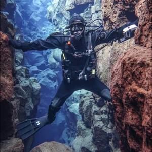 Meet your Posher, Thom